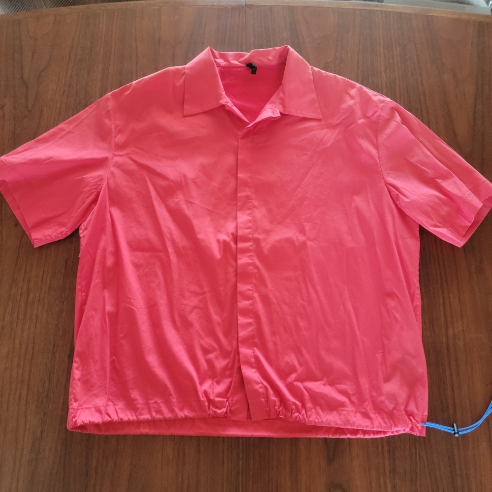 Ben Taverniti Unravel Project Short Sleeve Vented Windbreaker Top Salmon Pink XL